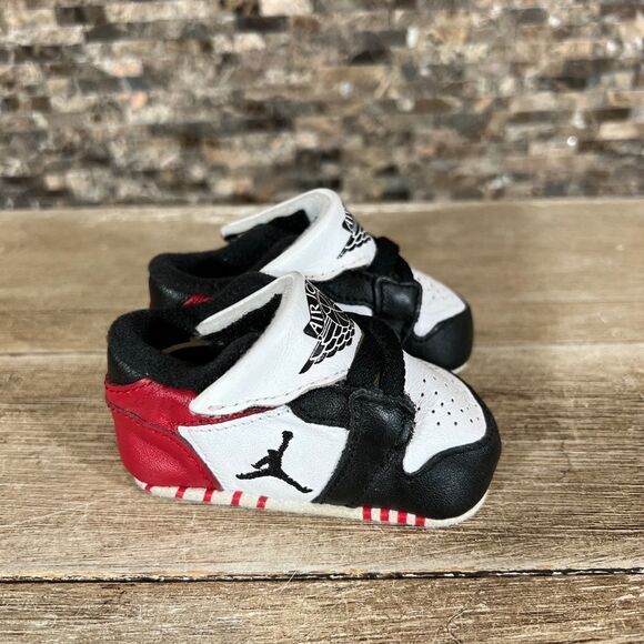 NIKE JORDAN 1ST CRIB 370305 102 1c CHICAGO COLORWAY - Picture 1 of 8